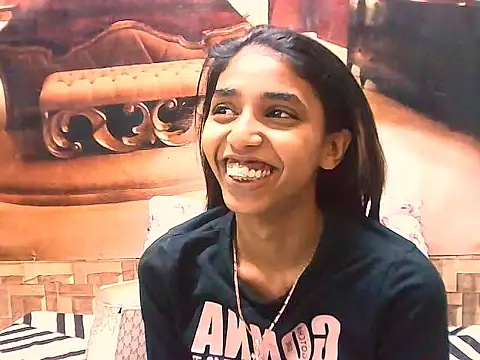 Snapshot of IndianSexySlender chatting on 09/15/25, 05:18 IndianSexySlender online show from 09/15/25, 05:18