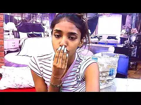 Snapshot of IndianSexySlender chatting on 11/14/25, 05:17 IndianSexySlender online show from 11/14/25, 05:17