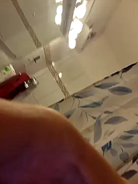 Josephine LIVE online show from 11/01/25, 03:58