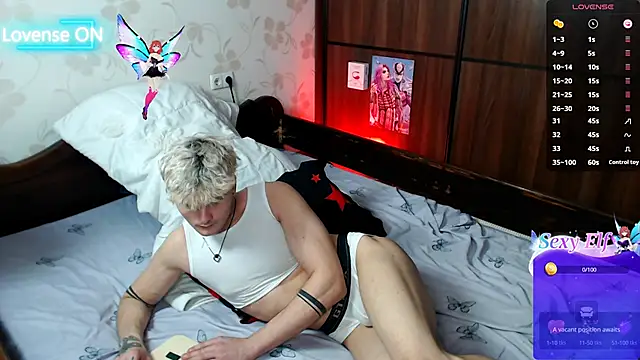 Snapshot of DuoVibes chatting on 03/19/25, 05:28 DuoVibes online show from 03/19/25, 05:28