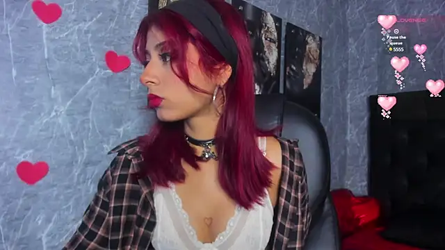 Snapshot of cloe__palmer chatting on 02/17/25, 12:05 cloe palmer online show from 02/17/25, 12:05