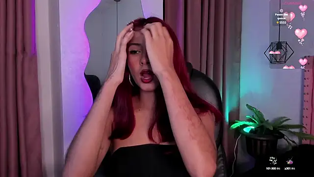 Snapshot of cloe__palmer chatting on 03/08/25, 12:52 cloe palmer online show from 03/08/25, 12:52