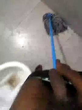 Snapshot of biggest_lund_ chatting on 01/06/25, 05:16 biggest lund online show from 01/06/25, 05:16