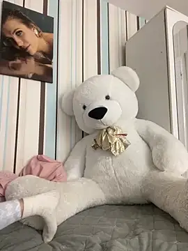 Liya my online show from 12/19/25, 07:32