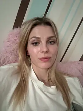 Snapshot of Liya_my chatting on 05/08/26, 05:18 Liya my online show from 05/08/26, 05:18