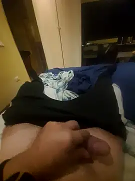 Snapshot of tiscopofortezozza chatting on 10/05/25, 03:05 tiscopofortezozza online show from 10/05/25, 03:05