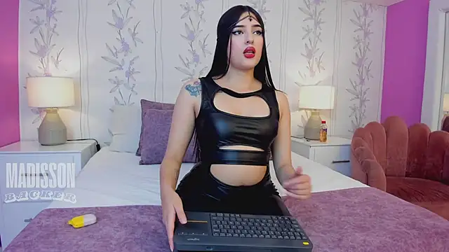 Snapshot of MadissonBacker chatting on 12/09/24, 03:00 MadissonBacker online show from 12/09/24, 03:00