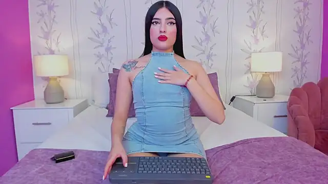 Snapshot of MadissonBacker chatting on 02/19/25, 02:34 MadissonBacker online show from 02/19/25, 02:34