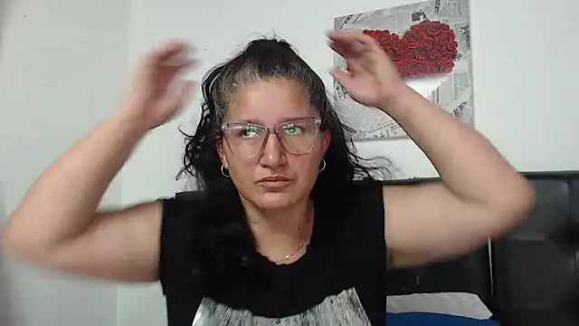 Angelinna Milf online show from 10/20/25, 07:36