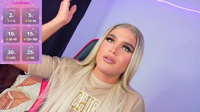 AllisonsweetZ online show from 11/25/25, 04:23