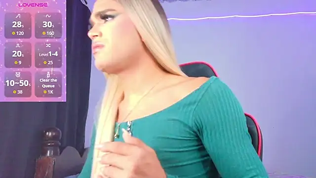 AllisonsweetZ online show from 12/15/25, 09:19