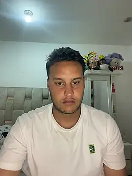 Cristian 099 online show from 07/25/26, 01:04