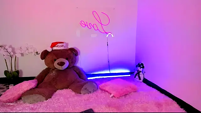 kendal scott1 online show from 12/21/24, 07:16