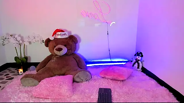 kendal scott1 online show from 12/23/24, 06:16