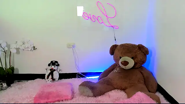 kendal scott1 online show from 01/05/25, 10:08