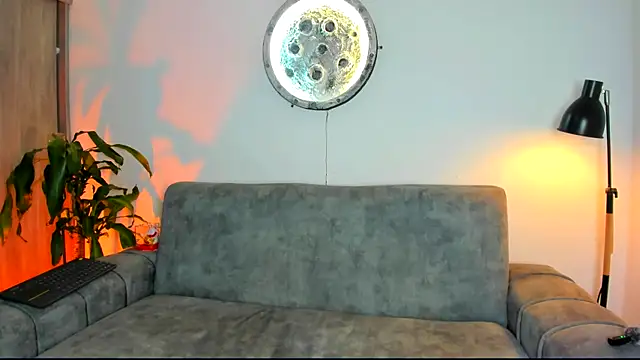 kendal scott1 online show from 04/23/26, 10:34