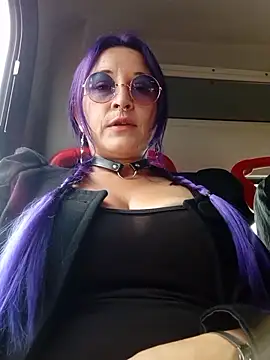 sophie banger online show from 10/31/25, 08:32