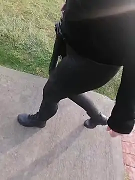 sophie banger online show from 11/24/25, 09:47