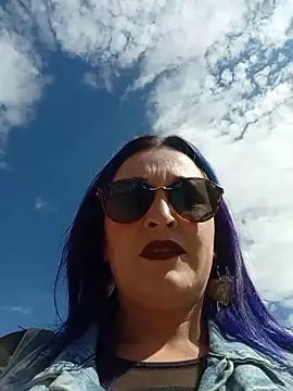 sophie banger online show from 02/18/26, 08:05