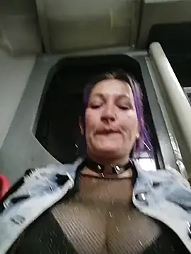 sophie banger online show from 04/21/26, 01:42