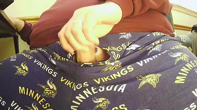 mnguy1972 online show from 04/19/26, 03:11