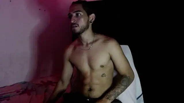 Snapshot of maxximus_100 chatting on 12/18/24, 05:26 maxximus 100 online show from 12/18/24, 05:26