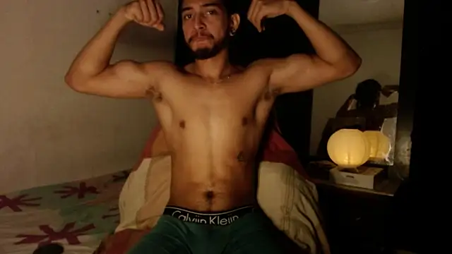 Snapshot of maxximus_100 chatting on 01/10/25, 06:53 maxximus 100 online show from 01/10/25, 06:53