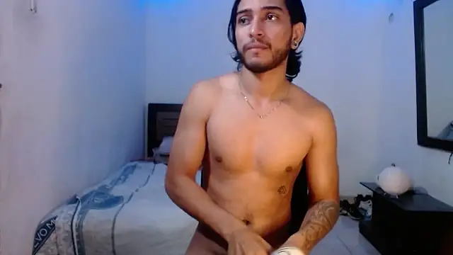 Snapshot of maxximus_100 chatting on 01/30/25, 06:13 maxximus 100 online show from 01/30/25, 06:13