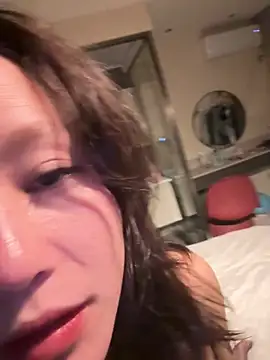 Krismil3 online show from 04/13/26, 12:32