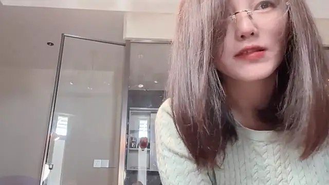 Krismil3 online show from 04/20/26, 01:19