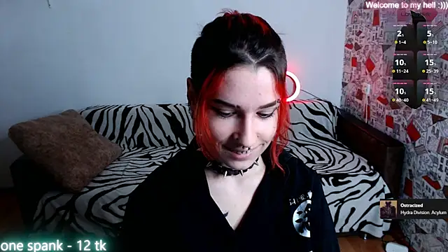 Snapshot of Miya_Wey_ chatting on 12/13/24, 01:01 Miya Wey online show from 12/13/24, 01:01