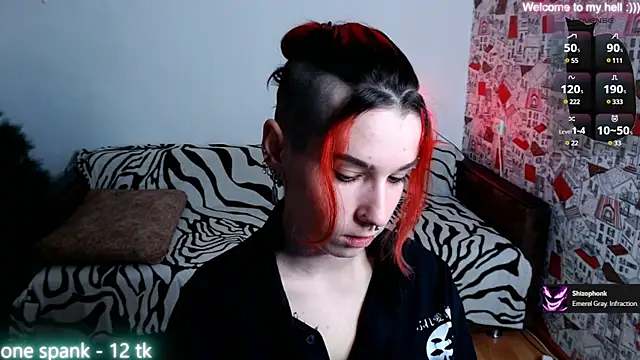 Snapshot of Miya_Wey_ chatting on 12/20/24, 01:00 Miya Wey online show from 12/20/24, 01:00