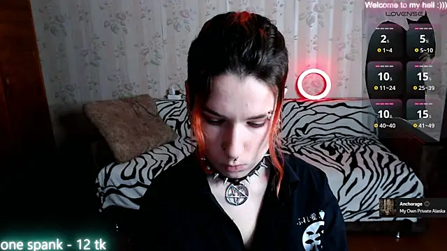 Snapshot of Miya_Wey_ chatting on 02/02/25, 12:13 Miya Wey online show from 02/02/25, 12:13