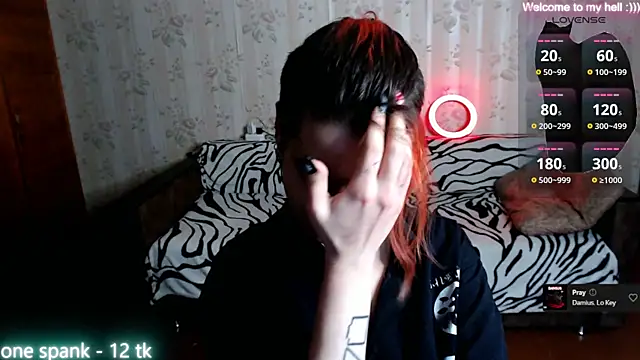 Snapshot of Miya_Wey_ chatting on 02/02/25, 05:37 Miya Wey online show from 02/02/25, 05:37