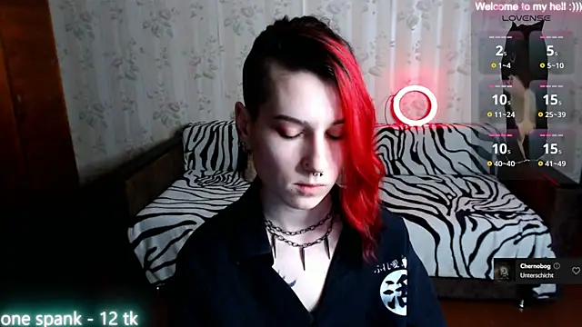Snapshot of Miya_Wey_ chatting on 02/14/25, 03:05 Miya Wey online show from 02/14/25, 03:05
