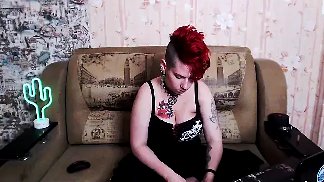 Snapshot of Miya_Wey_ chatting on 10/11/25, 05:22 Miya Wey online show from 10/11/25, 05:22