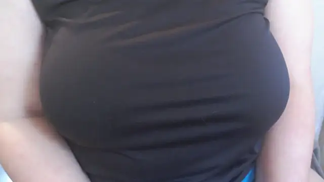 Snapshot of Bigbittiesandfun chatting on 01/27/25, 09:00 Bigbittiesandfun online show from 01/27/25, 09:00