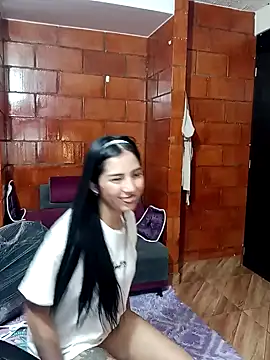 Snapshot of Raven__purple chatting on 01/29/25, 01:16 Raven  purple online show from 01/29/25, 01:16