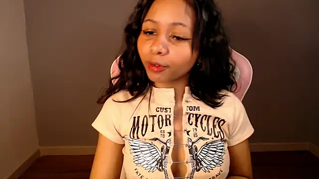 Natasha mh2 online show from 01/19/25, 03:18