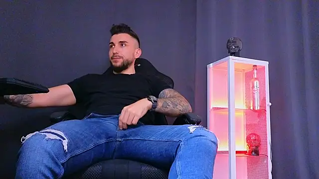 MightyAaron66 online show from 02/20/25, 09:55