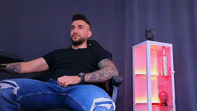 MightyAaron66 online show from 02/20/25, 02:46