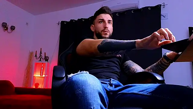 MightyAaron66 online show from 10/03/25, 02:41