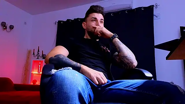 MightyAaron66 online show from 10/04/25, 03:48