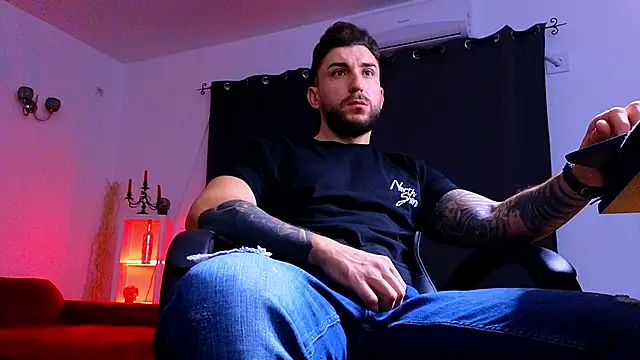 MightyAaron66 online show from 10/30/25, 02:46