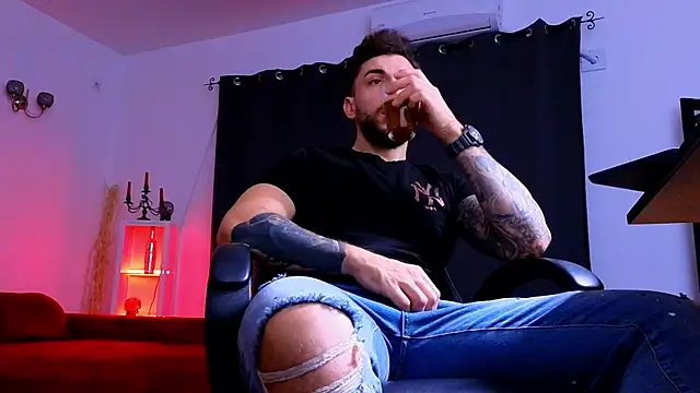 MightyAaron66 online show from 11/26/25, 03:29