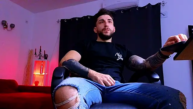 MightyAaron66 online show from 11/27/25, 04:47