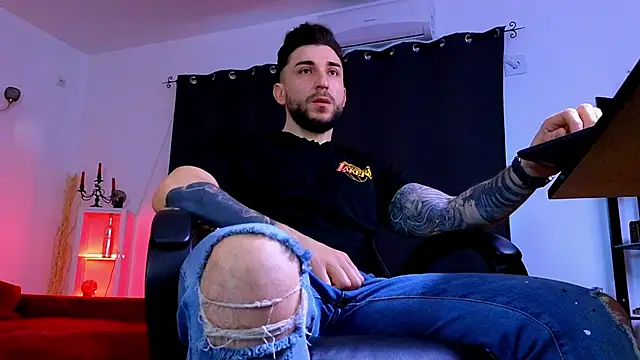 MightyAaron66 online show from 04/10/26, 04:28