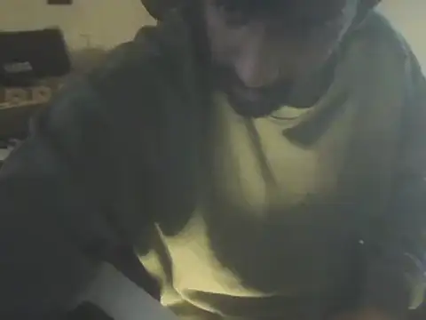 Snapshot of dominanthubby chatting on 12/04/24, 04:16 dominanthubby online show from 12/04/24, 04:16