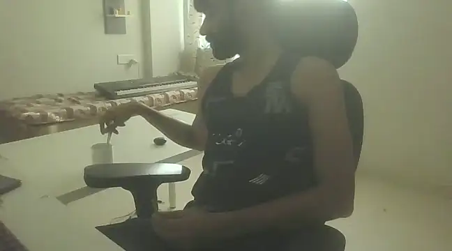 Snapshot of dominanthubby chatting on 12/17/24, 10:34 dominanthubby online show from 12/17/24, 10:34