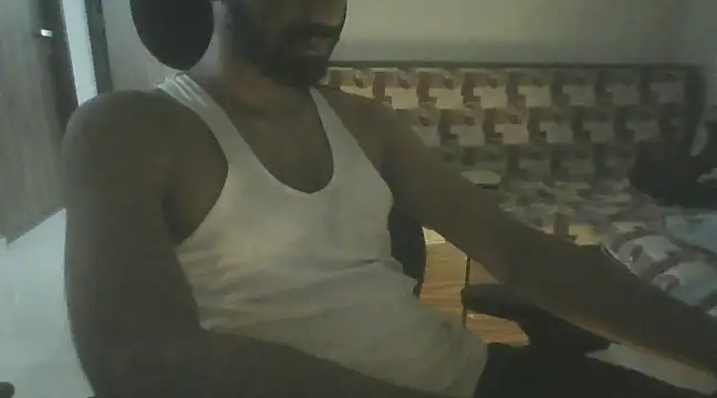 Snapshot of dominanthubby chatting on 02/12/25, 03:27 dominanthubby online show from 02/12/25, 03:27